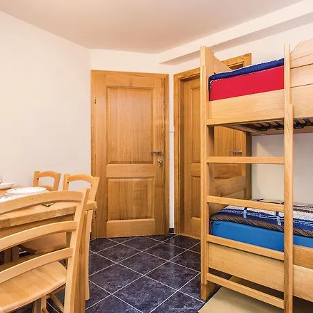Two-bedroom In I * Malinska