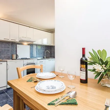 Two-bedroom In I Apartment