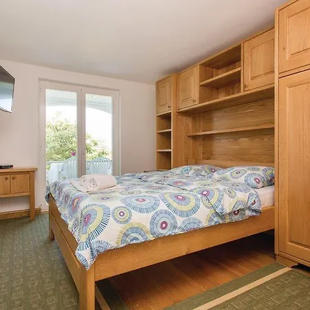 Apartment Two-bedroom In I Malinska