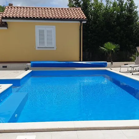 Apartment Two-bedroom In I Malinska