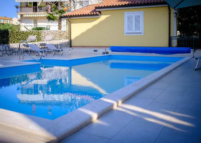 Two-bedroom In I * Malinska