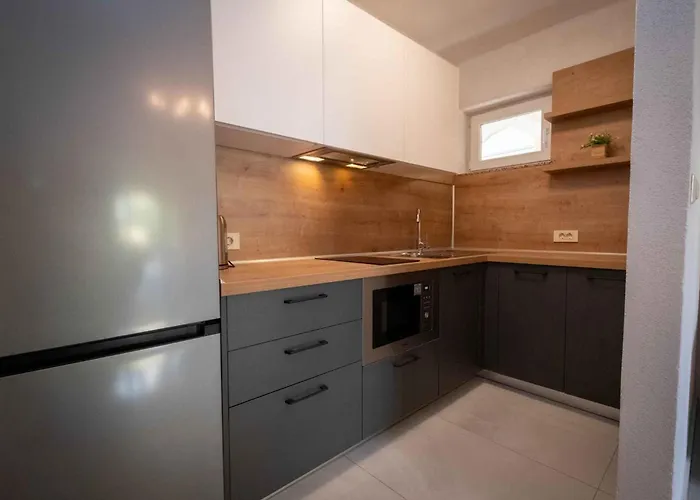 Two-bedroom In I *