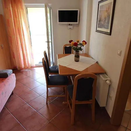 Two-bedroom In I * Malinska