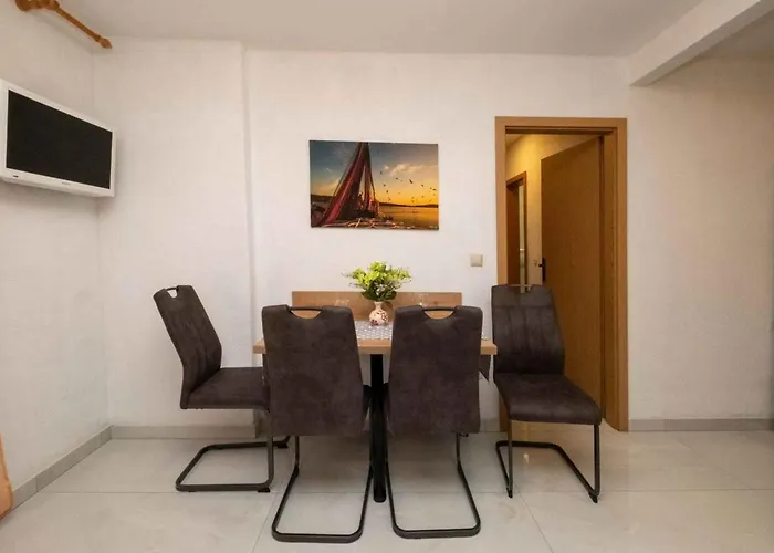 Apartment Two-bedroom In I Malinska
